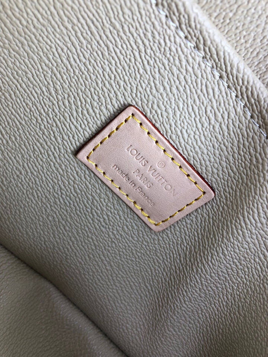 BL - High Quality Bags LUV 023