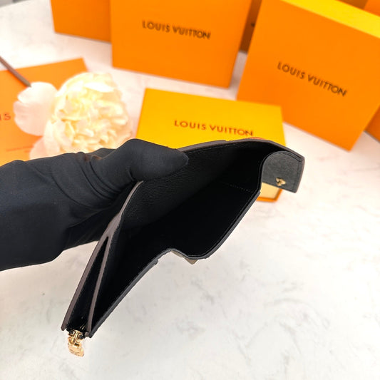 BL - High Quality Wallet LUV 137