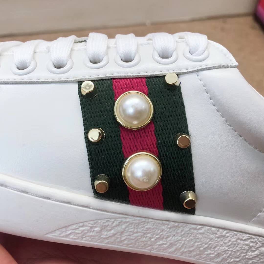 BL- GCI Ace Embroidered Low-Top Sneaker 041