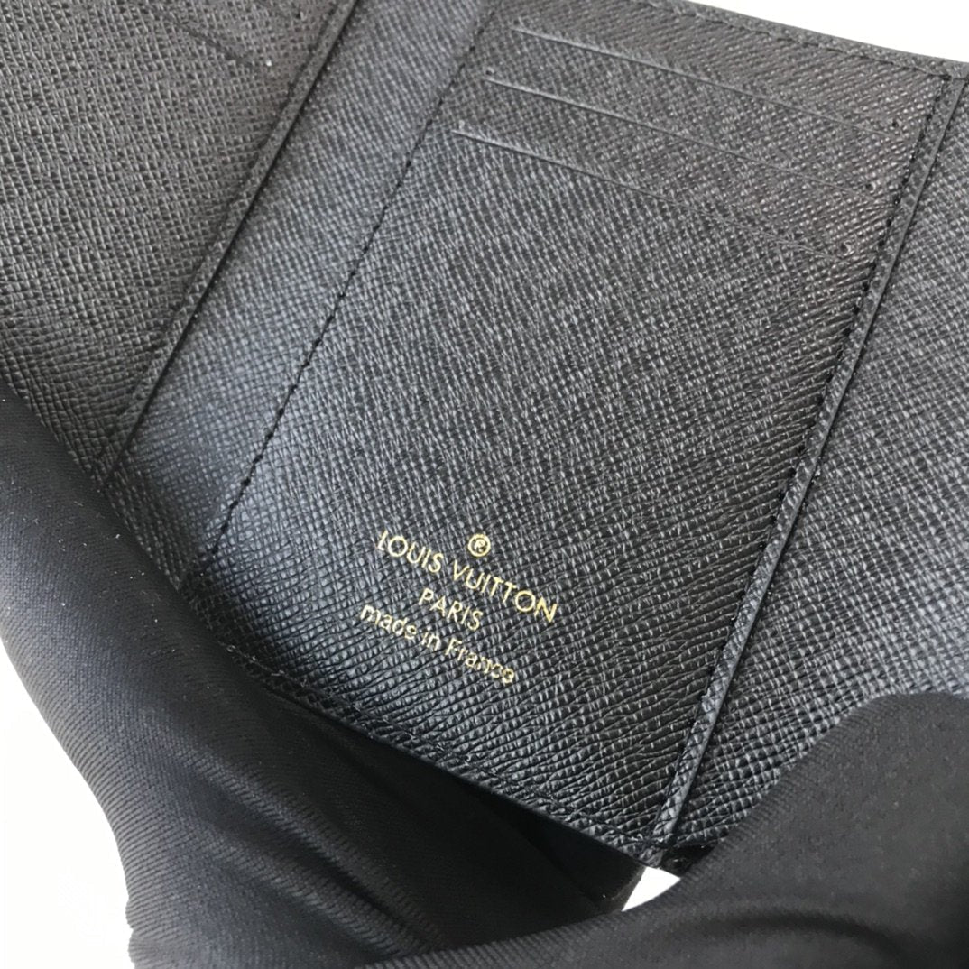 BL - High Quality Wallet LUV 028