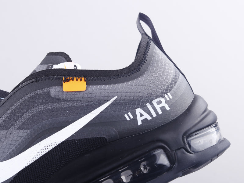 BL - Max97 black and white