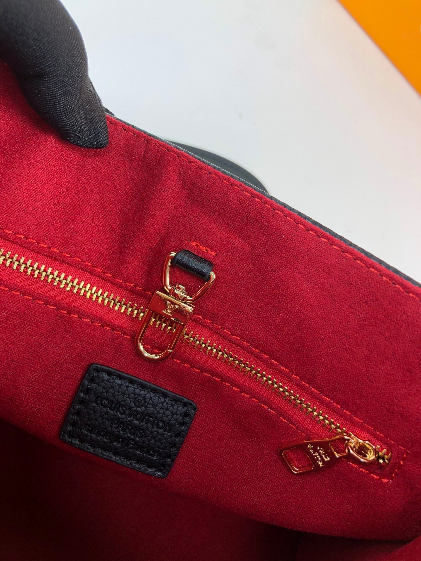 BL - High Quality Bags LUV 106