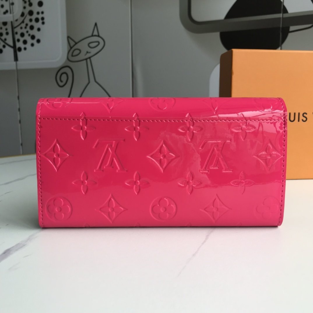 BL - High Quality Wallet LUV 004