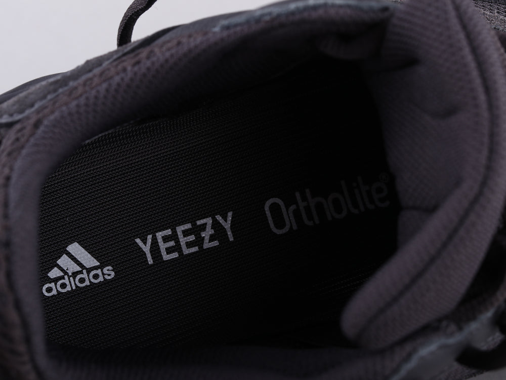 BL - Yzy 700 Raw Rubber Black Sneaker