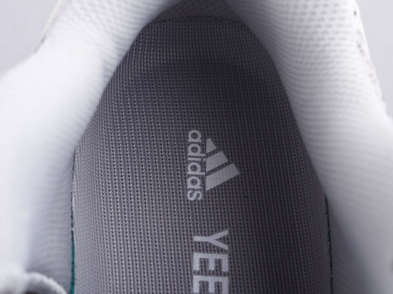 BL - Yzy 700 Static Sneaker