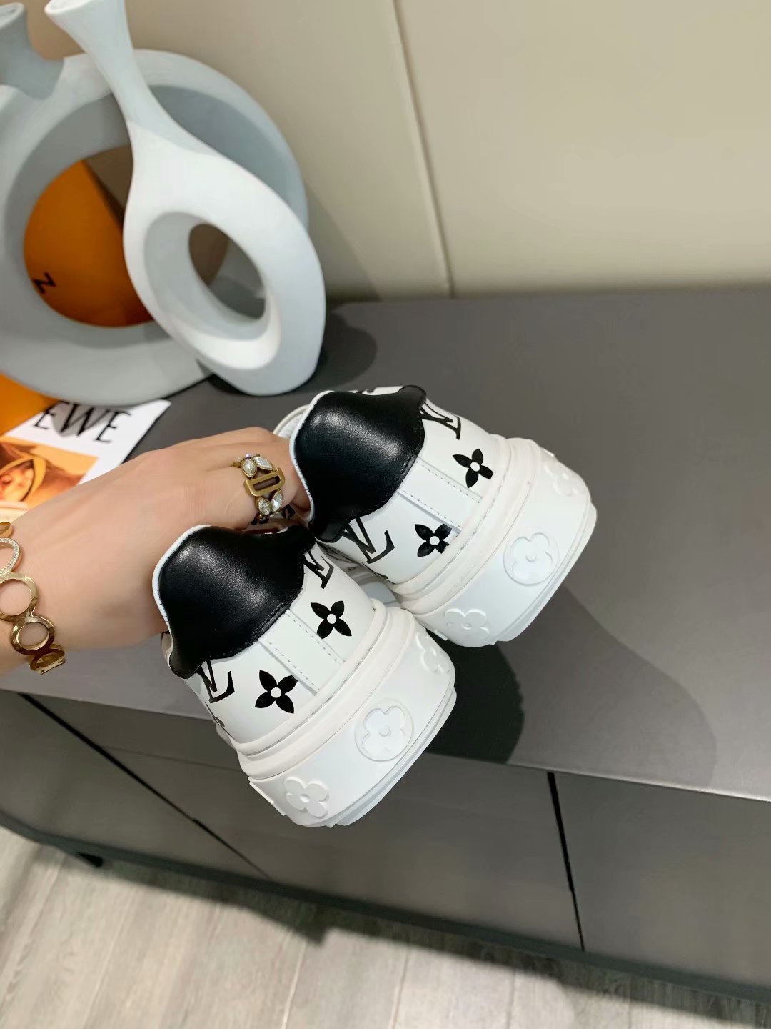 BL - LUV Time Out Black Sneaker