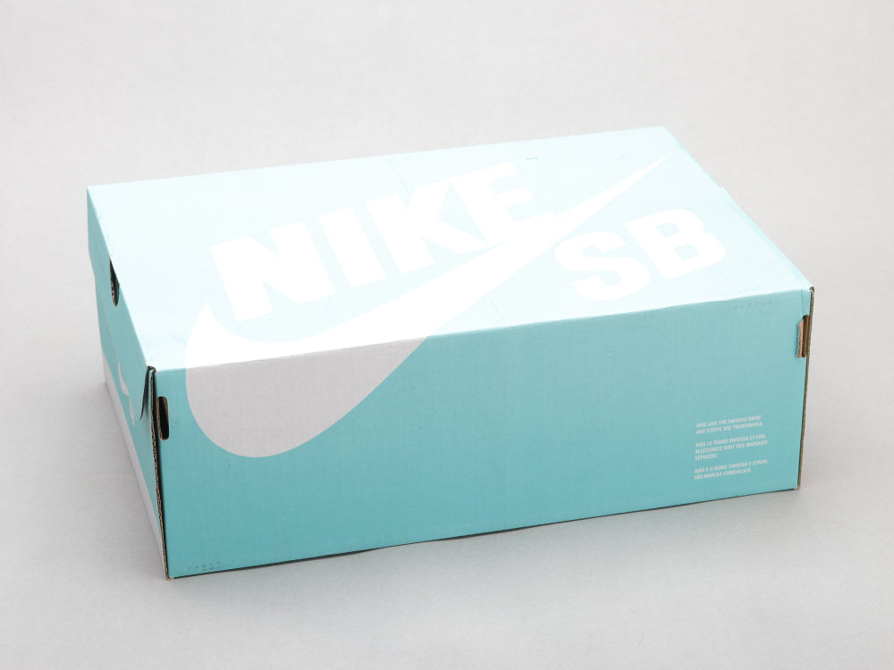 BL - NKE SB Dunk Low ���Maple Leaf���