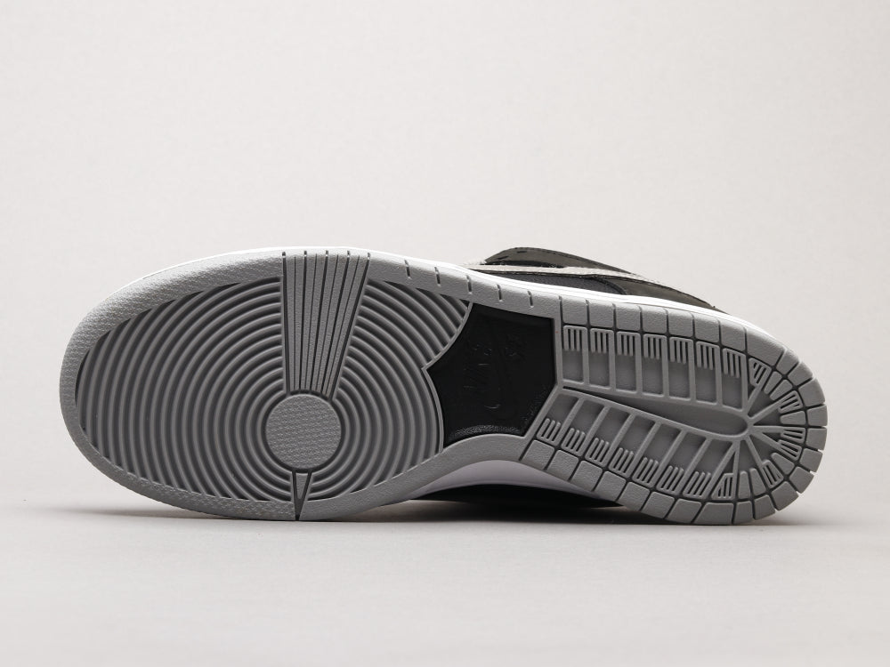 BL - NKE shadow grey