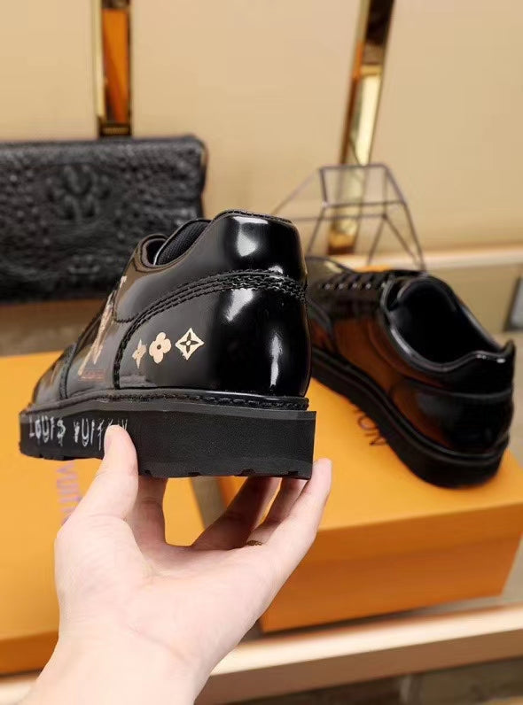 BL - LUV Black Sneaker