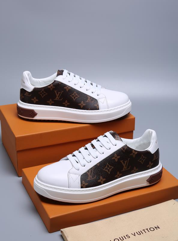 BL - High Quality Luv Sneaker 105