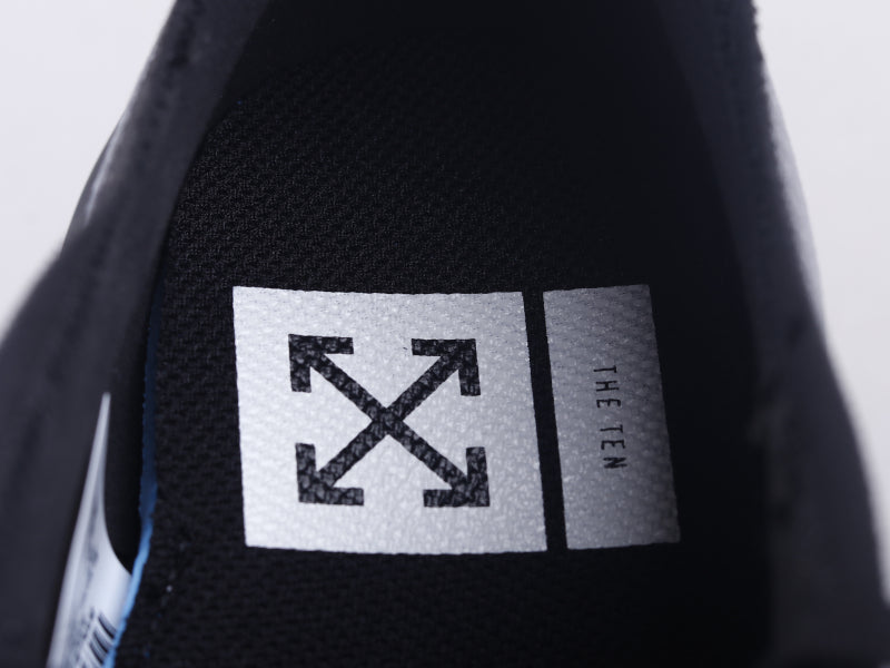 BL - Max97 black and white