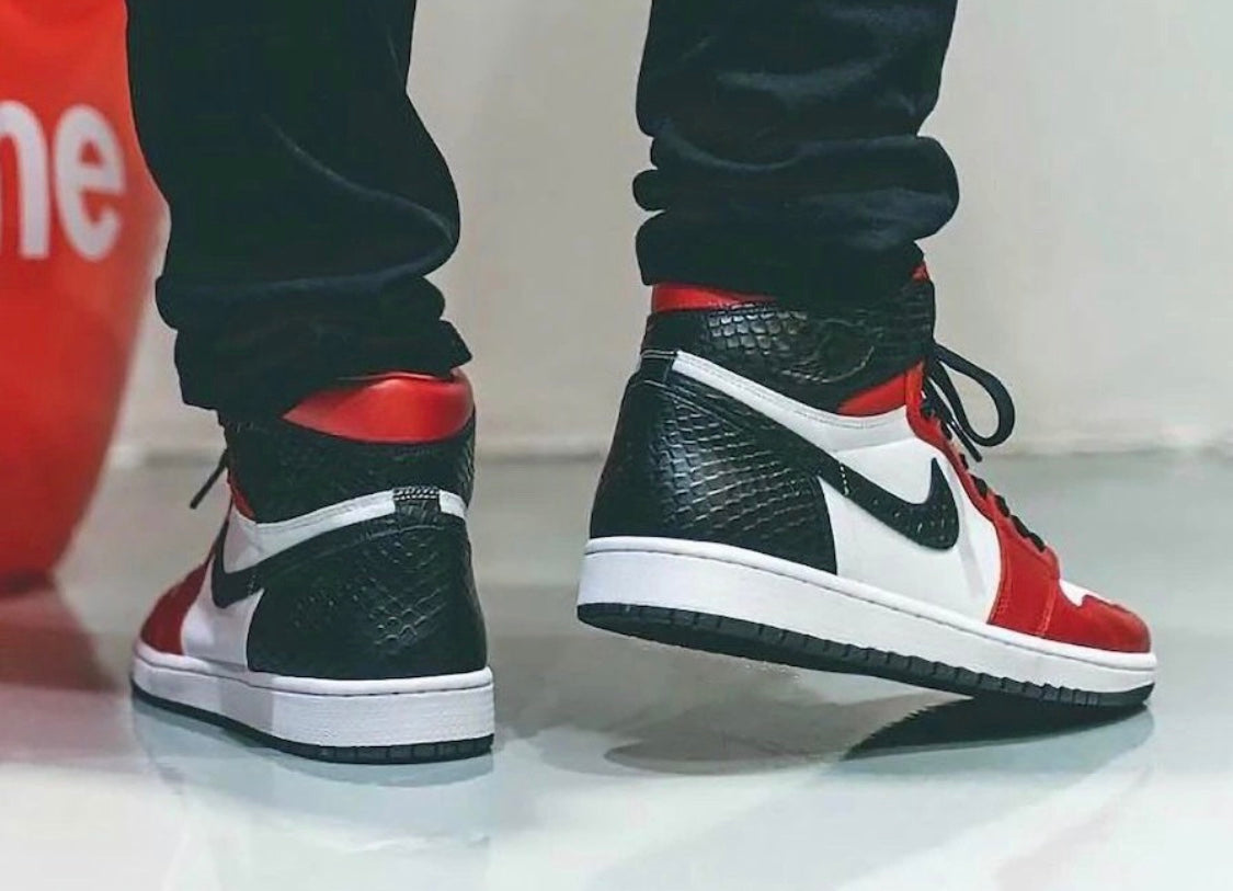 BL - AJ1 satin snake print