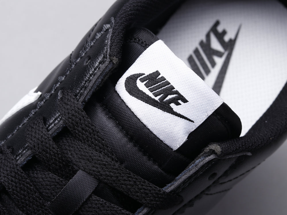 BL - NKE A generation of black and white leather