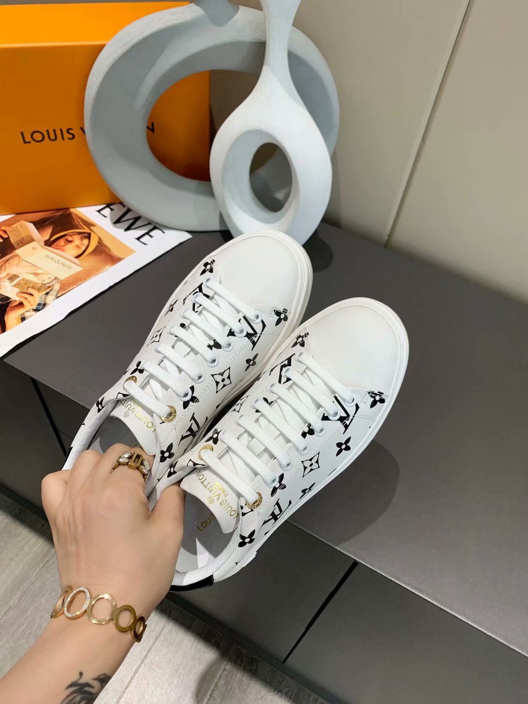 BL - LUV Time Out Black Sneaker