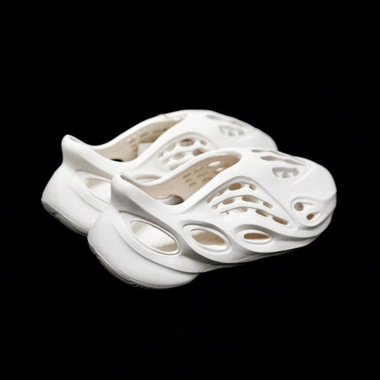 BL - Yzy Foam Runner Sneaker