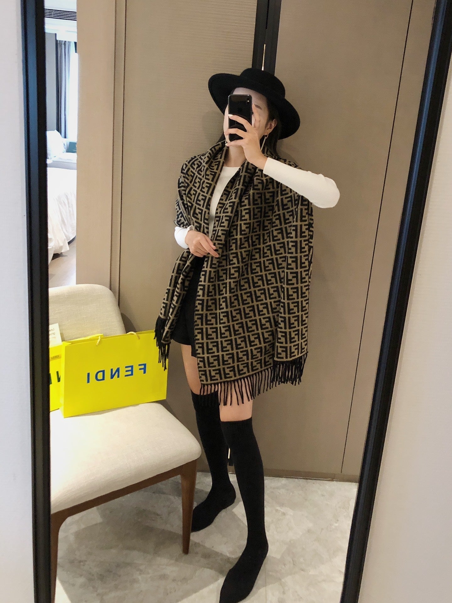 High Quality FEI Scarf 016