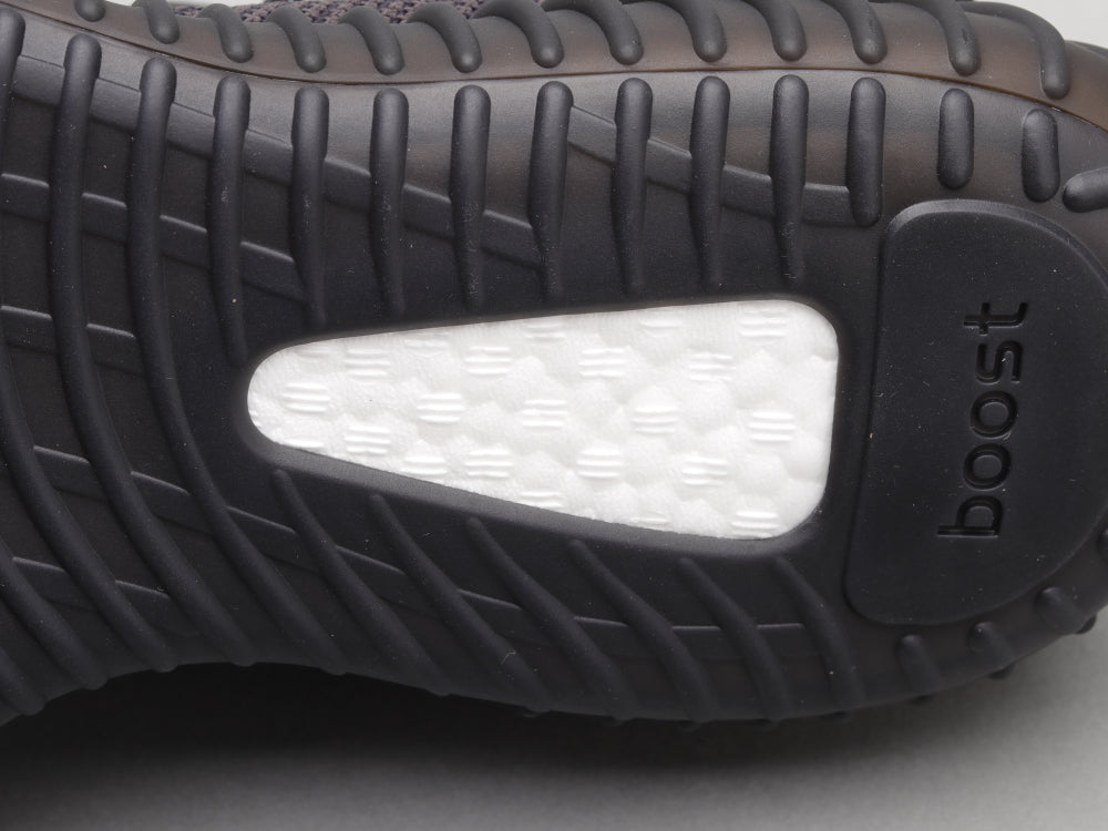 BL - Yzy 350 Black Angel Sneaker