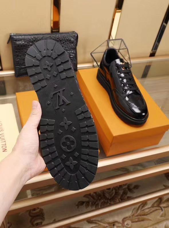 BL - LUV Black Sneaker