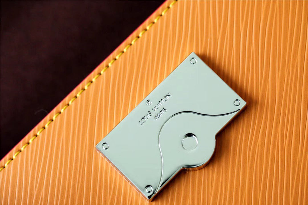 LV Cluny Mini Epi Gold Miel For Women, Shoulder And Crossbody Bags 20cm/7.9in LV M58931