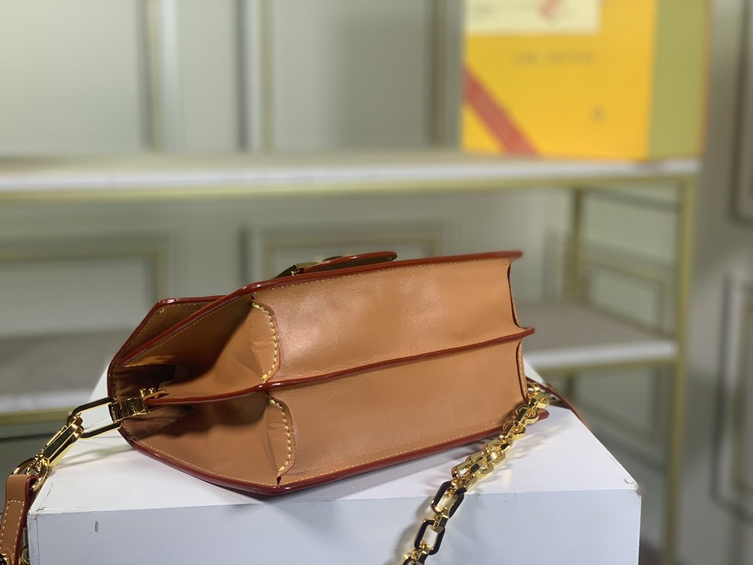 BL - High Quality Bags LUV 109