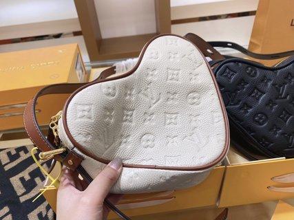 BL - High Quality Bags LUV 990