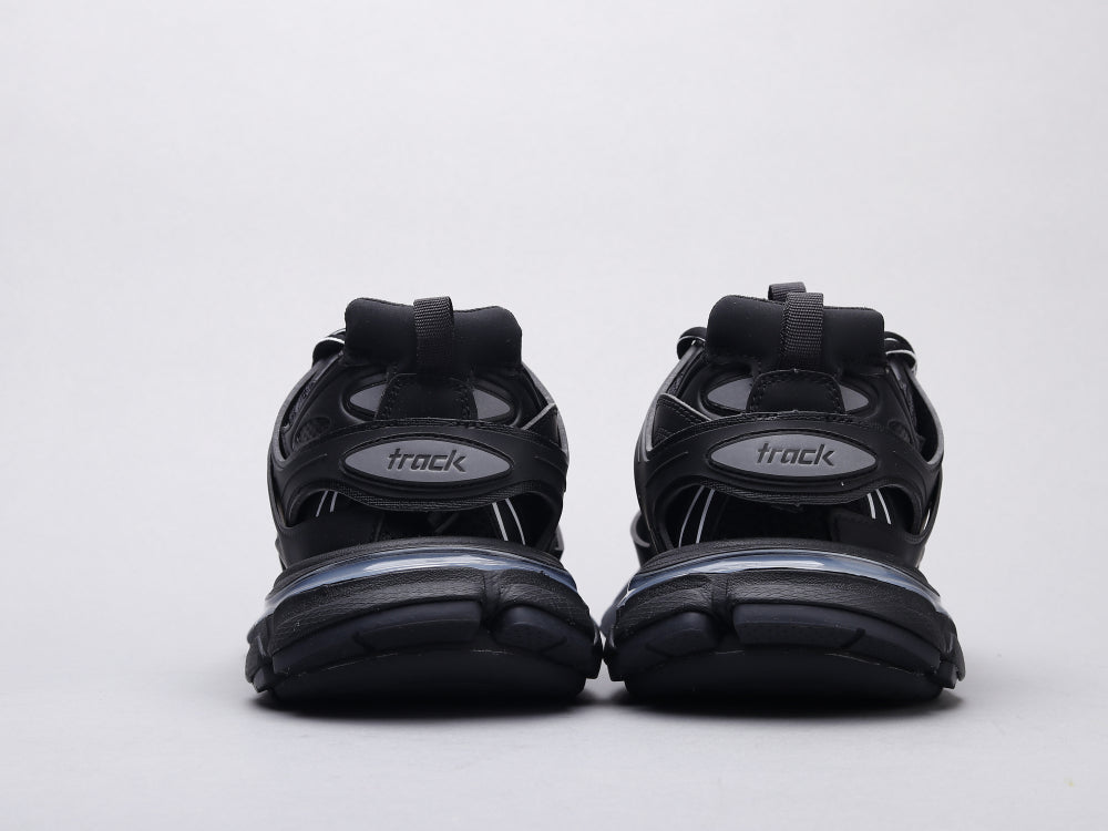 BL - Bla Track LED Black Sneaker