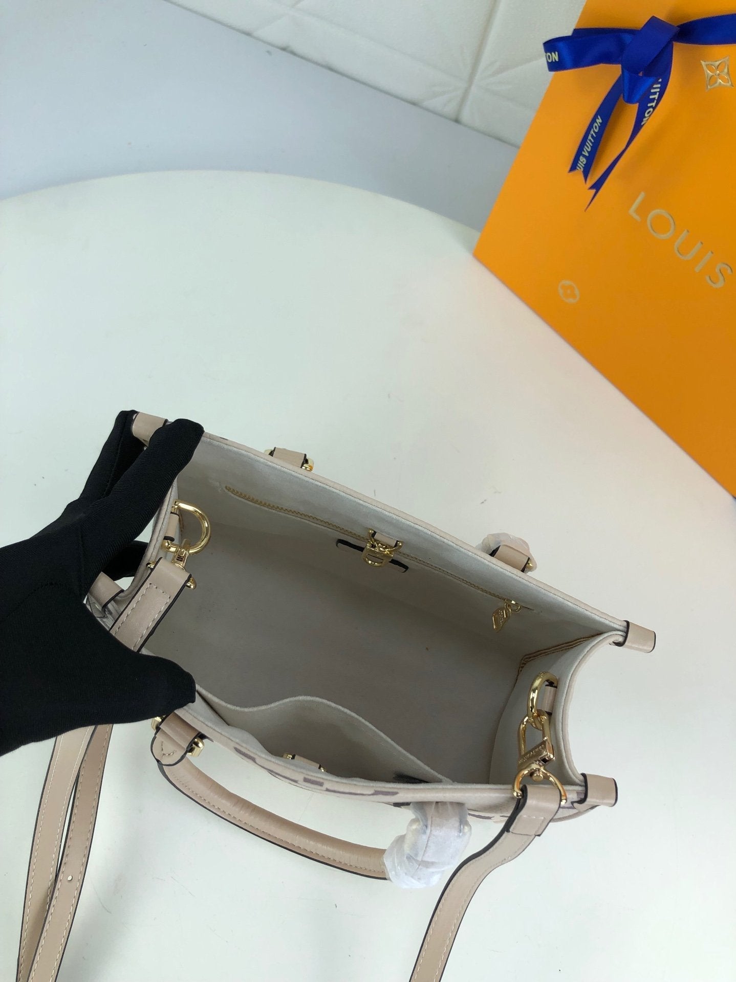 BL - High Quality Bags LUV 106
