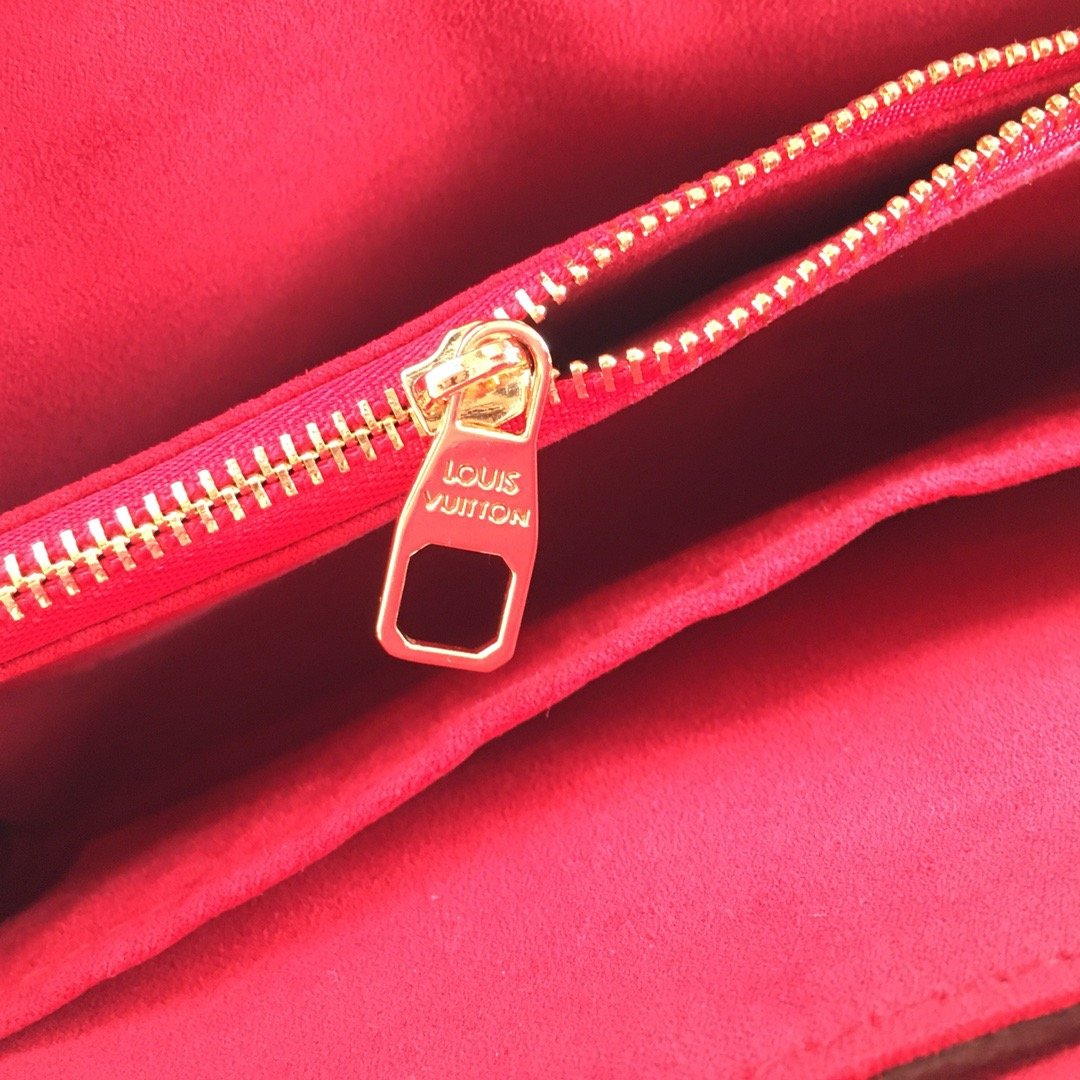 BL - High Quality Bags LUV 210