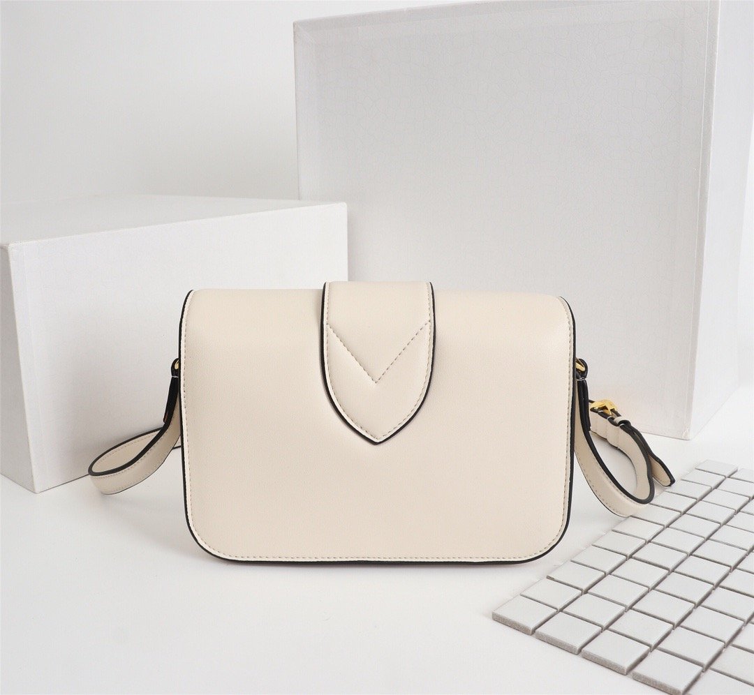 BL - High Quality Bags LUV 447
