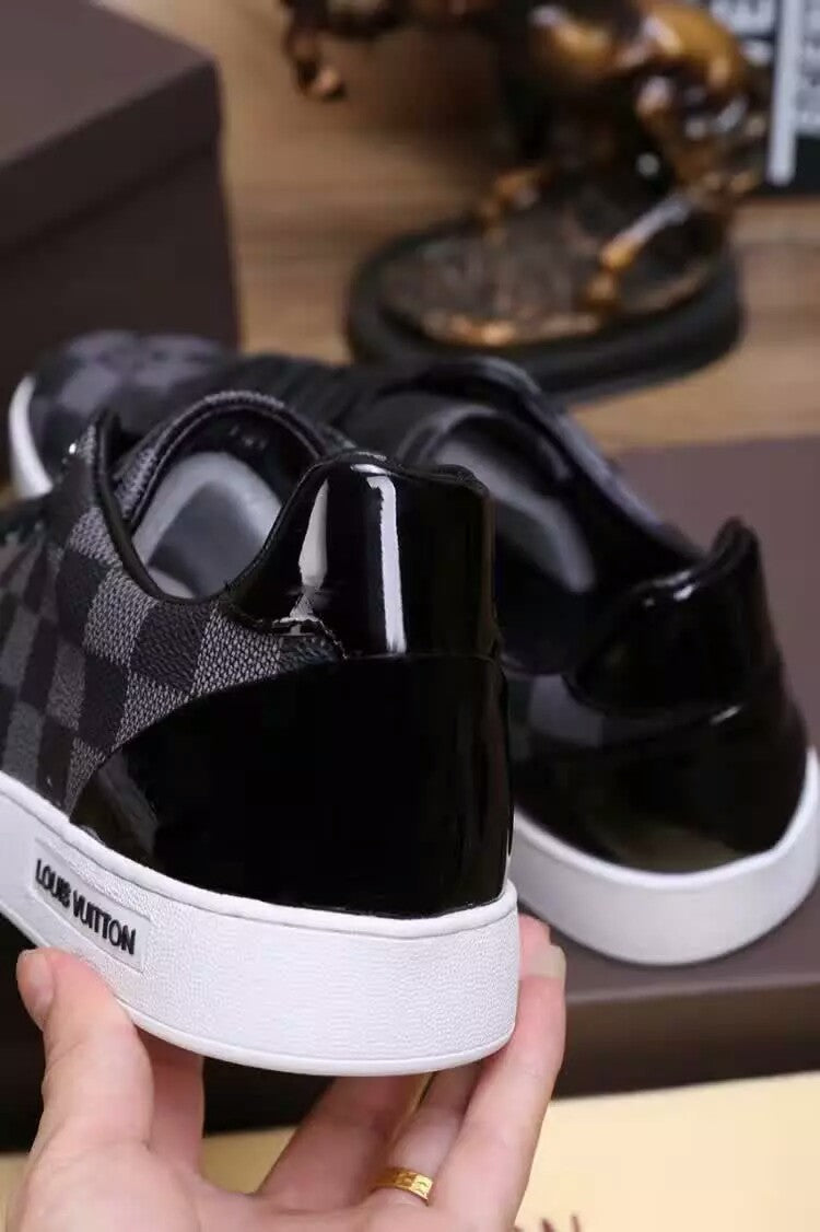 BL - LUV Black Sneaker