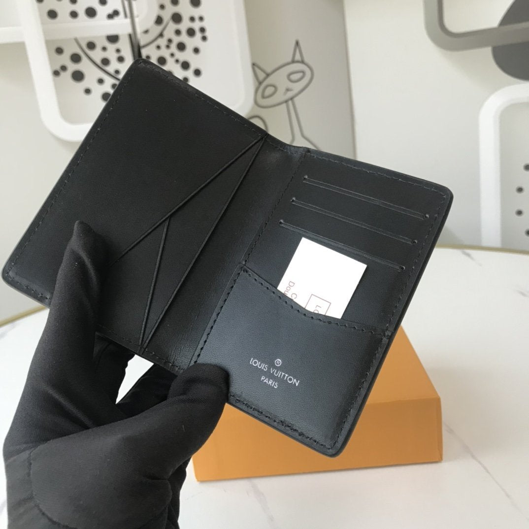 BL - High Quality Wallet LUV 070