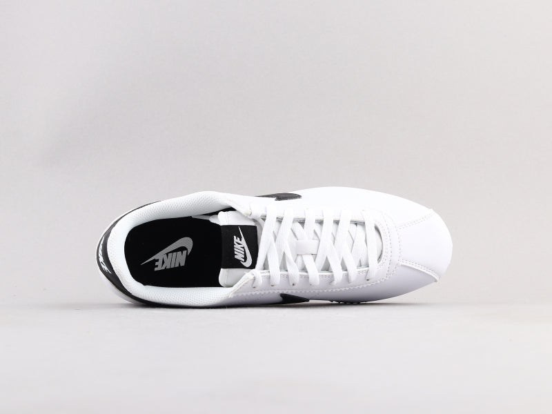 BL - NKE generation black and white