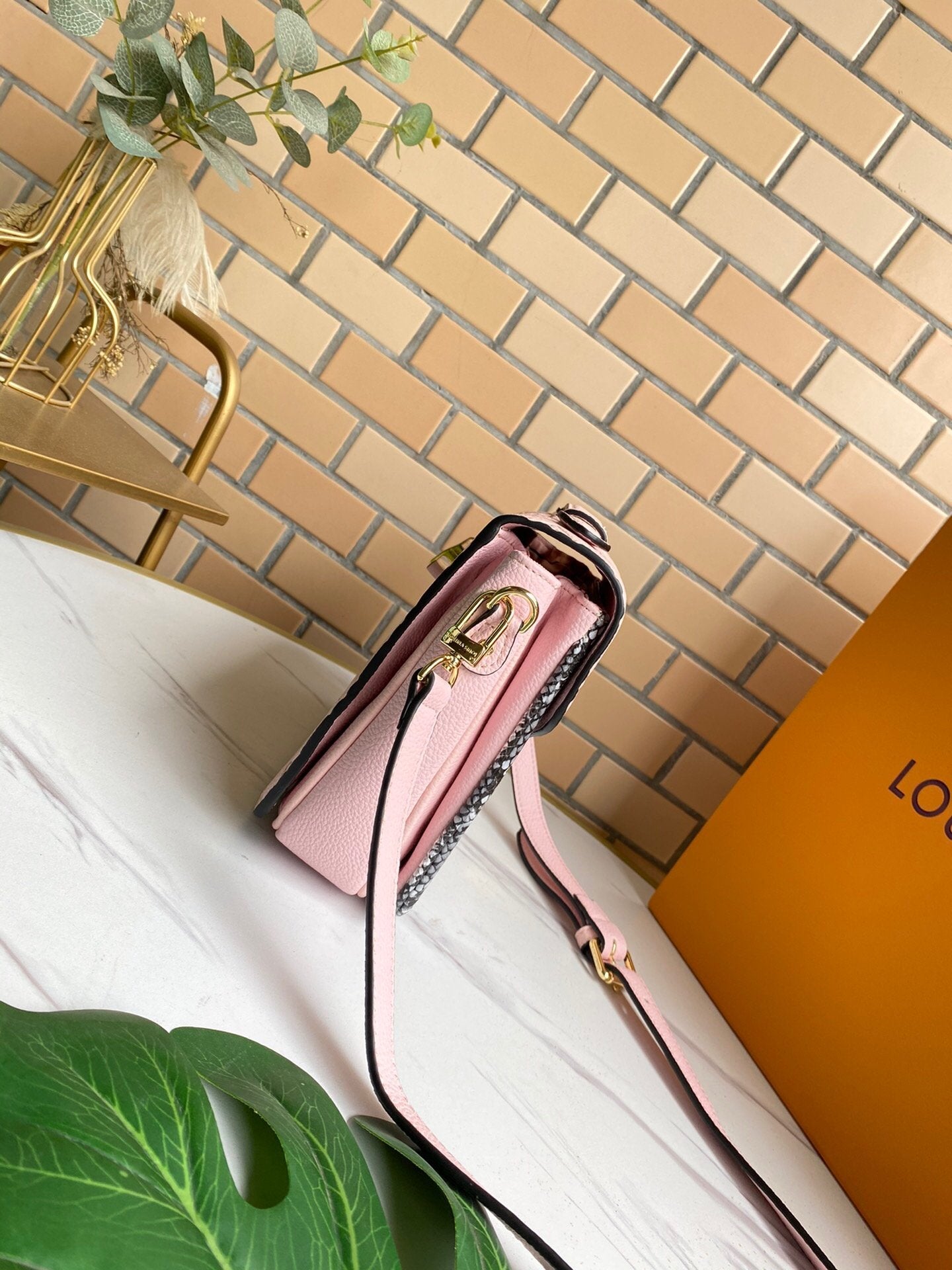 BL - High Quality Bags LUV 126