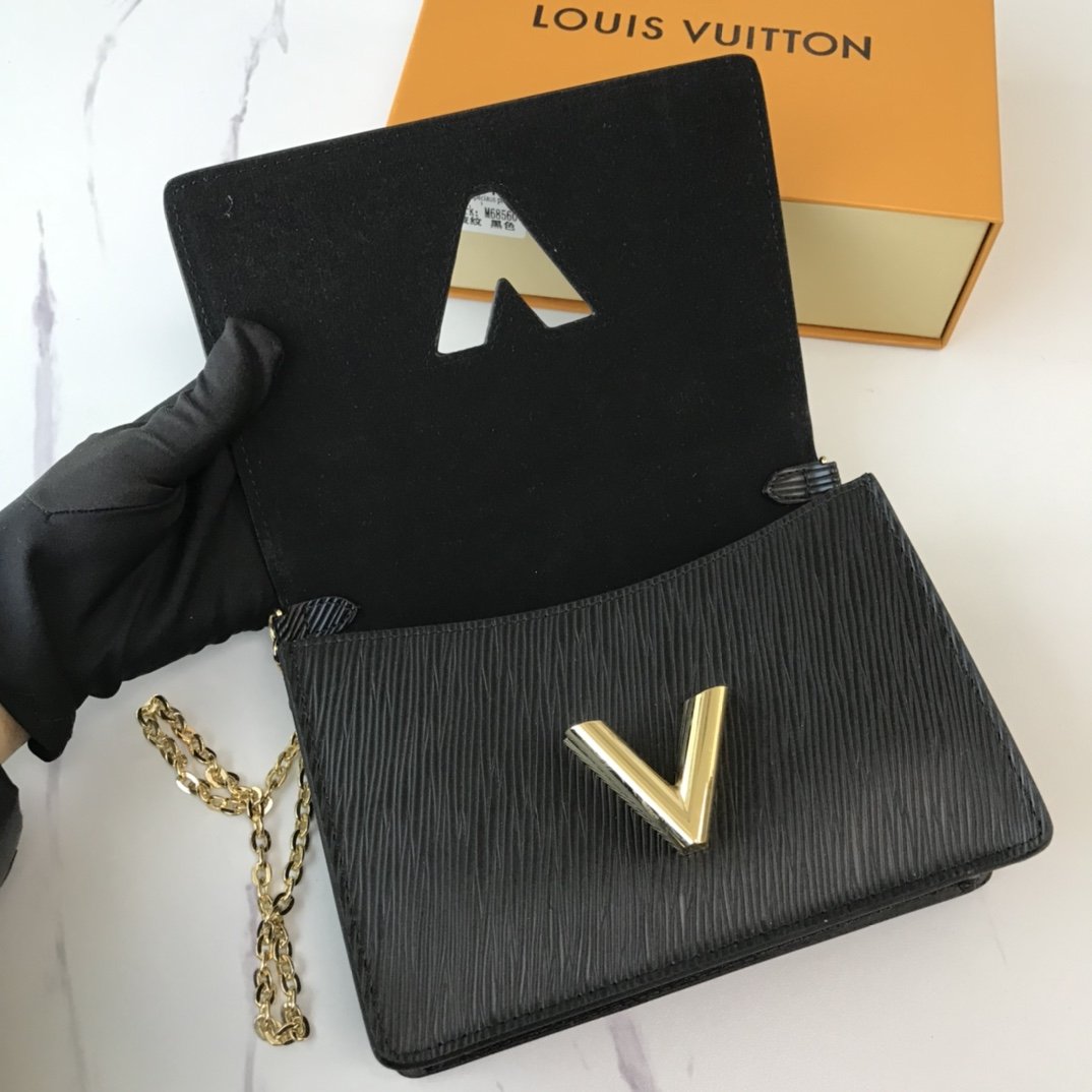 BL - High Quality Wallet LUV 066