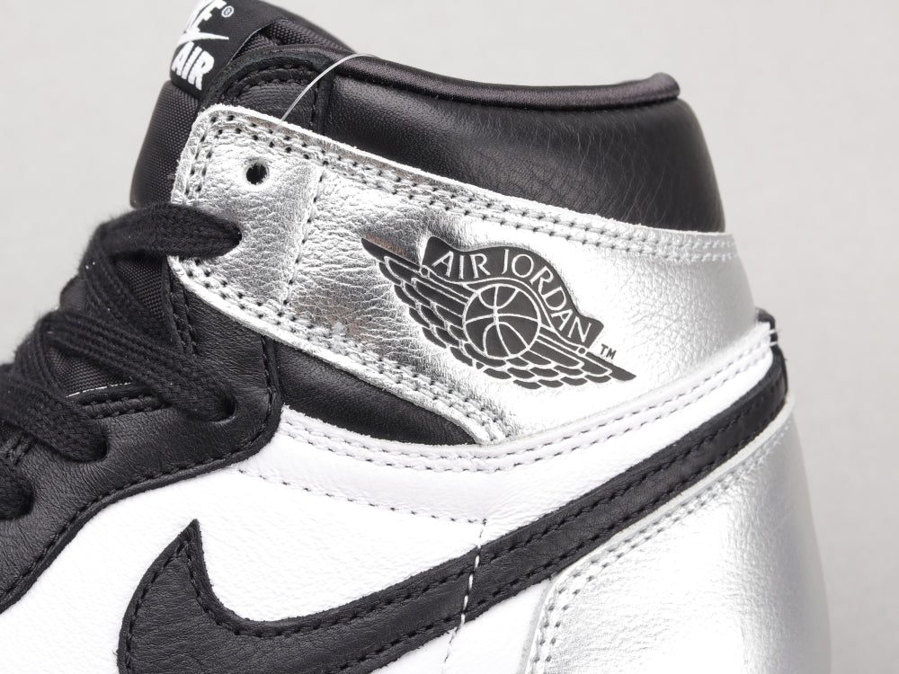 BL - AJ1 Metallic Silver