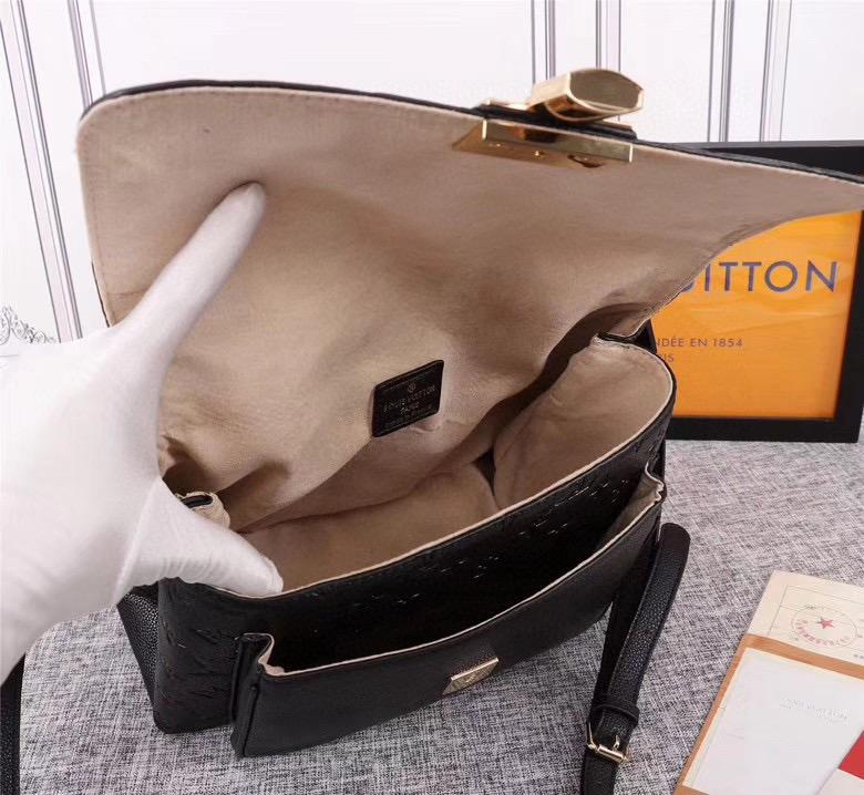 BL - High Quality Bags LUV 044