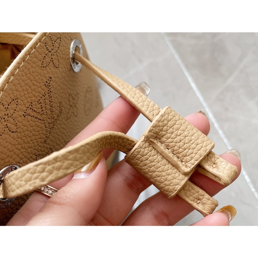 BL - High Quality Bags LUV 069