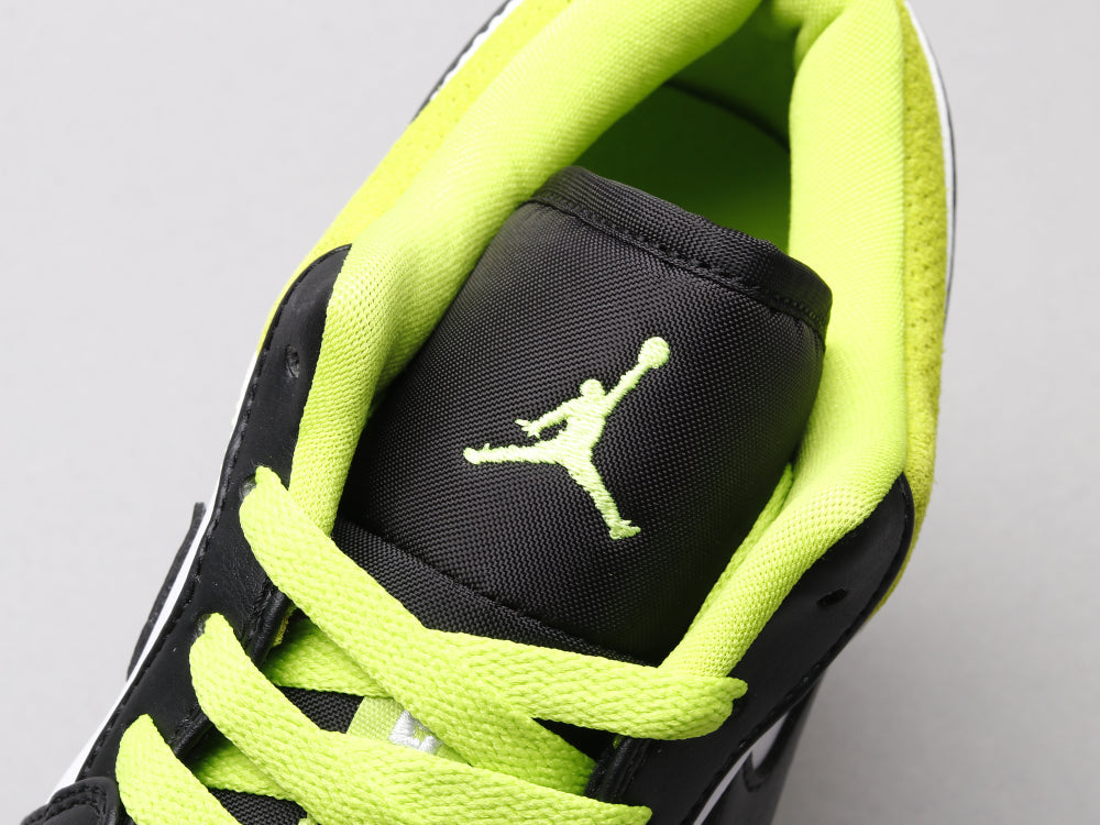 BL - AJ1 fluorescent green