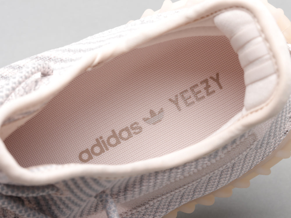 BL - Yzy 350 Pale pink Sneaker