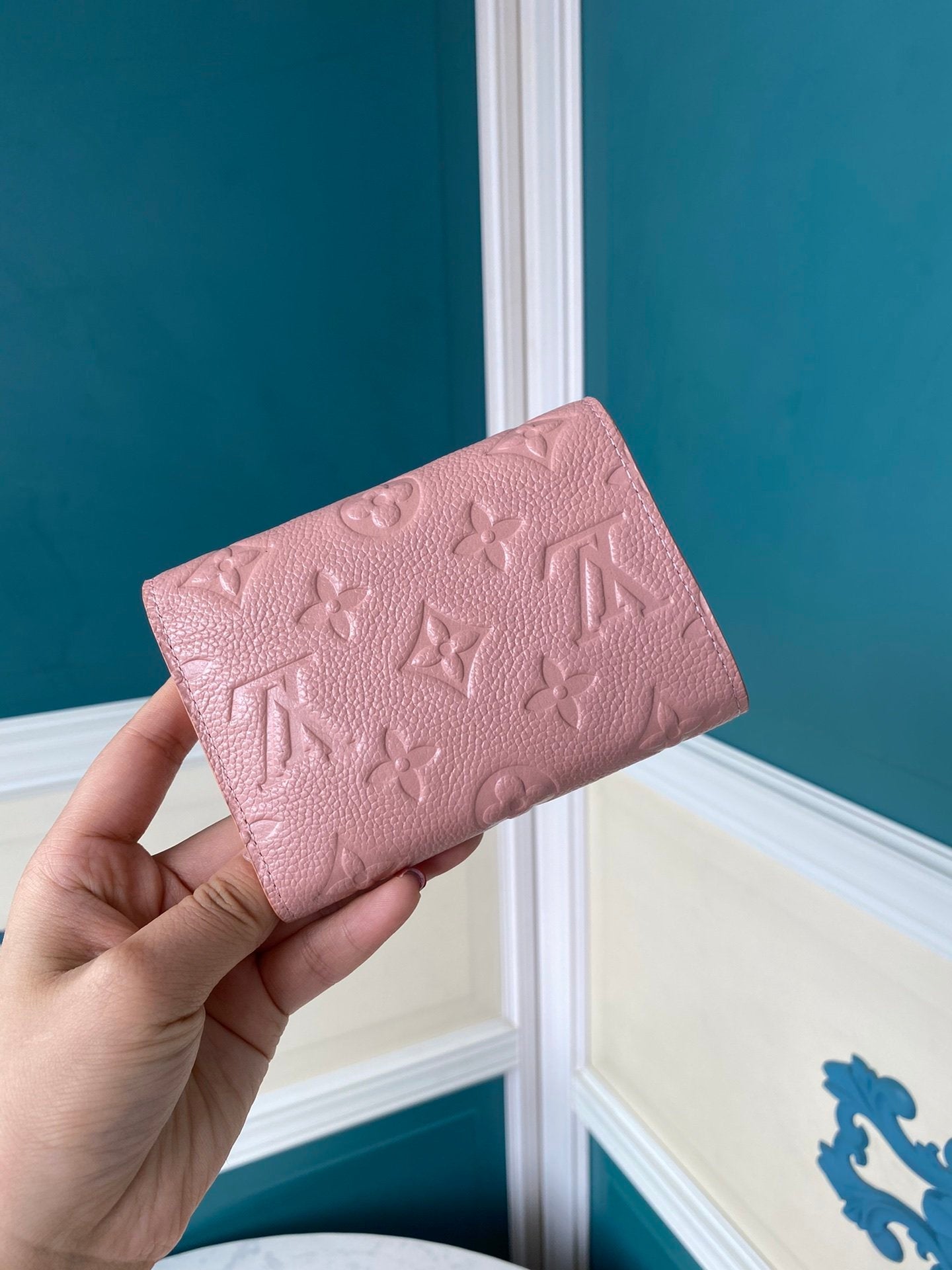 BL - High Quality Wallet LUV 058