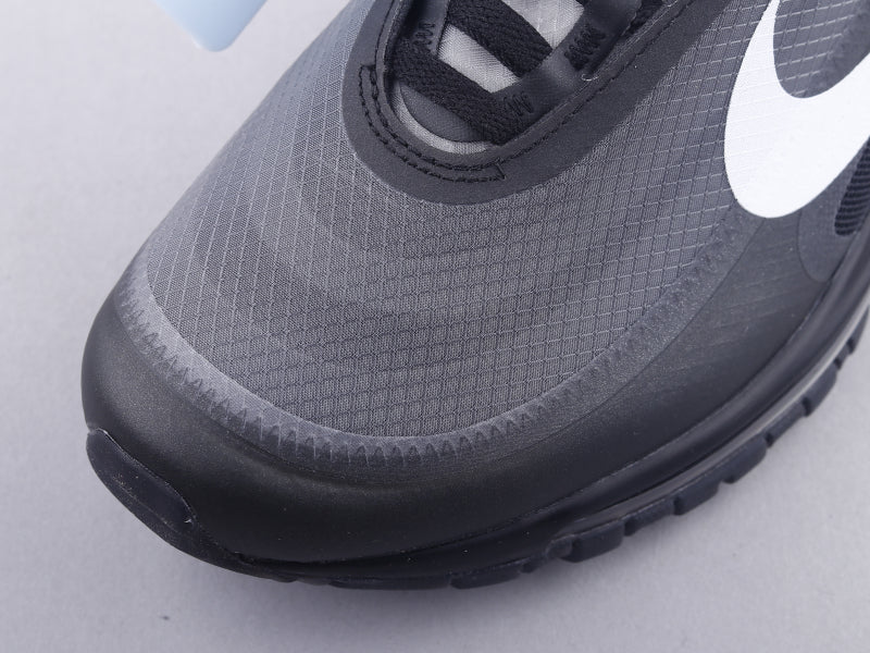 BL - Max97 black and white