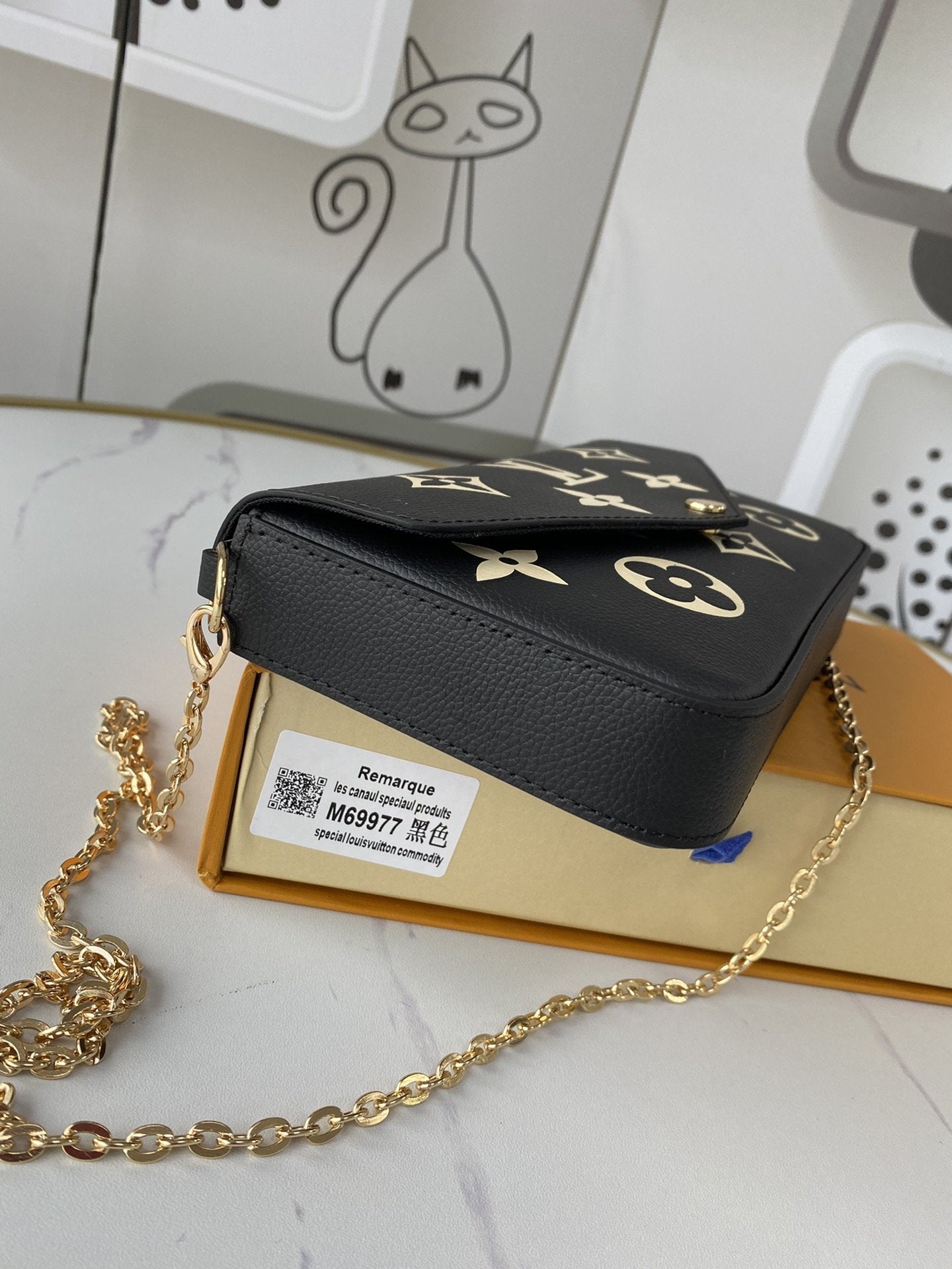 BL - High Quality Wallet LUV 082