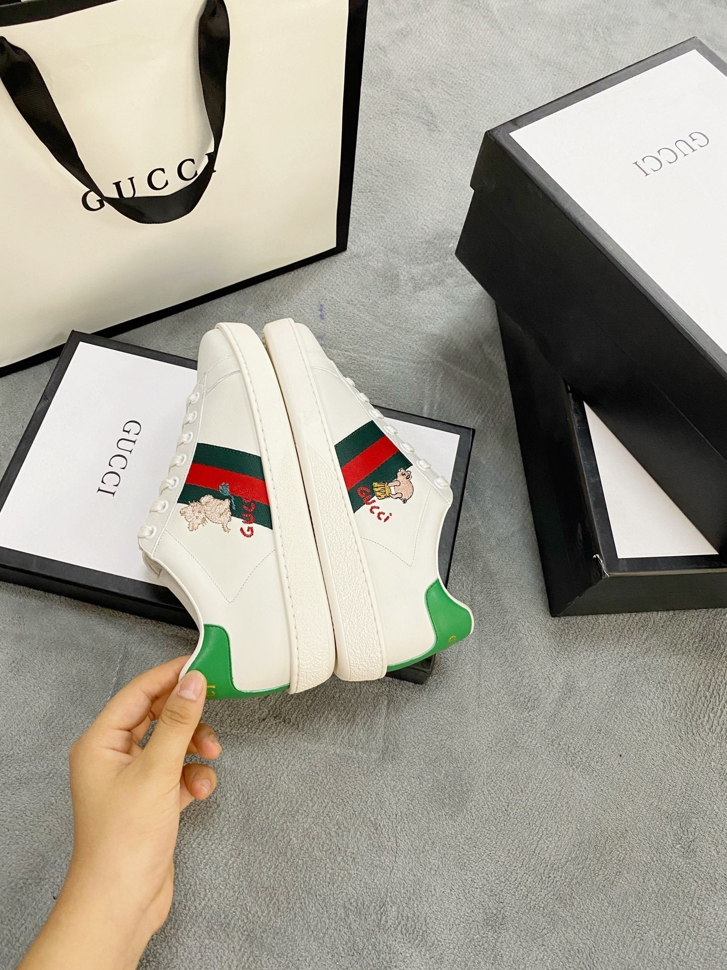 BL-GCI PIG Ace Sneaker 074