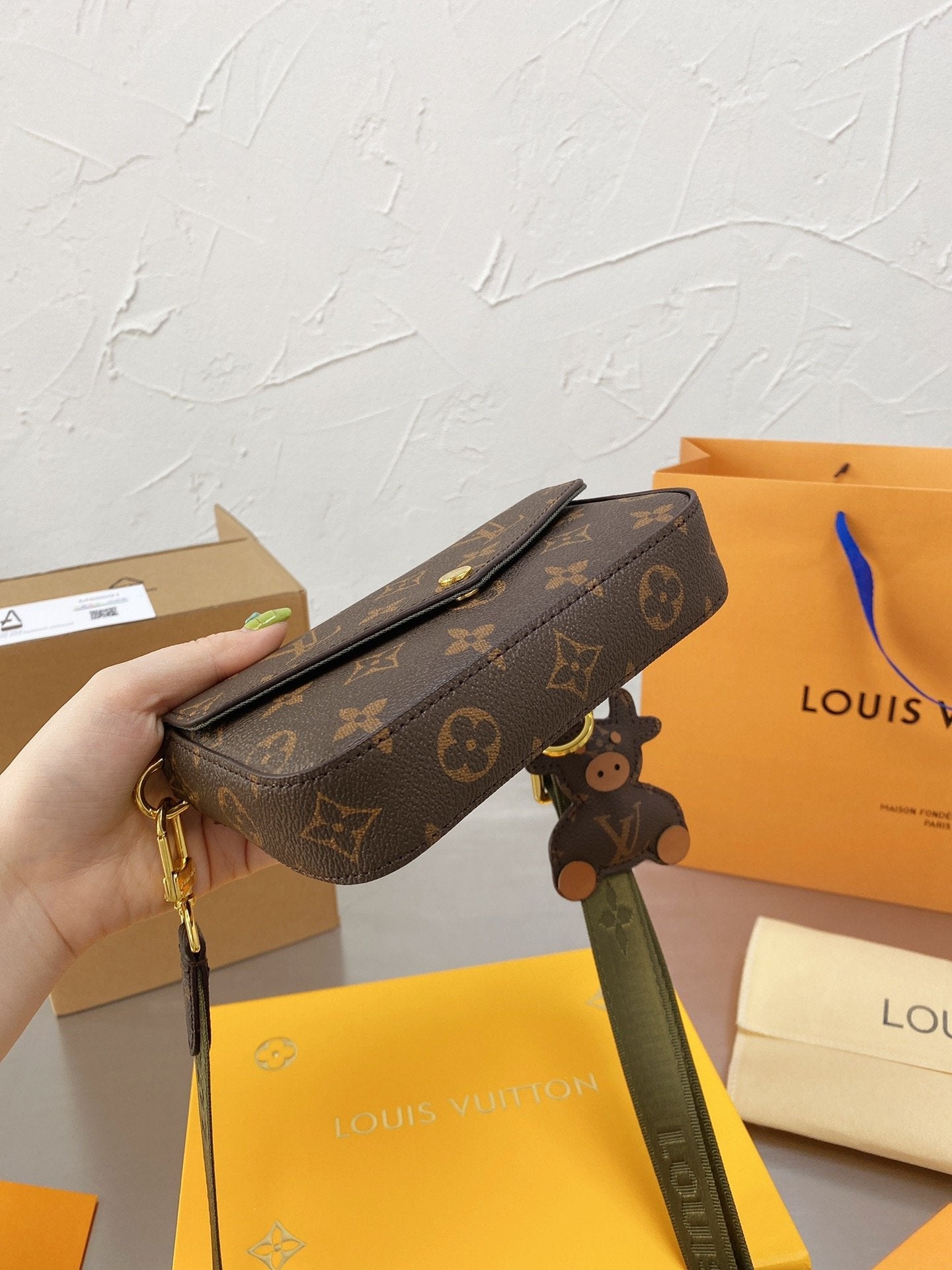BL - High Quality Bags LUV 066
