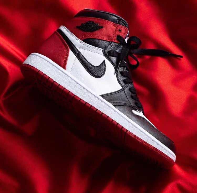 BL - AJ1 red silk black toe