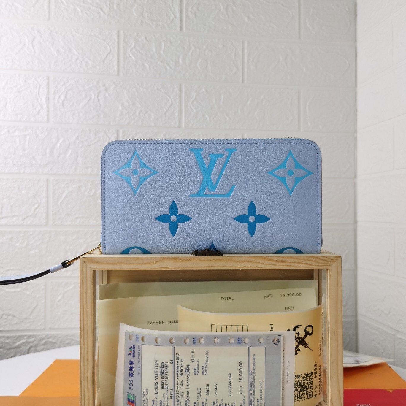 BL - High Quality Wallet LUV 109