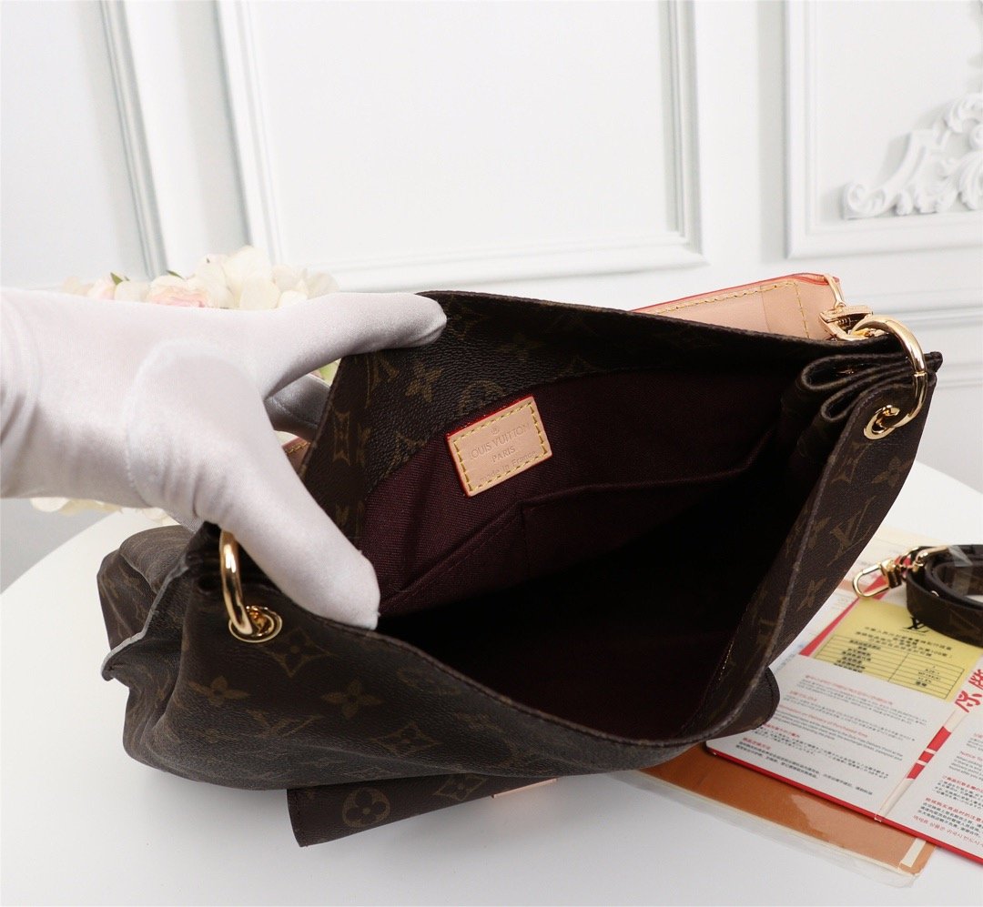 BL - High Quality Bags LUV 299