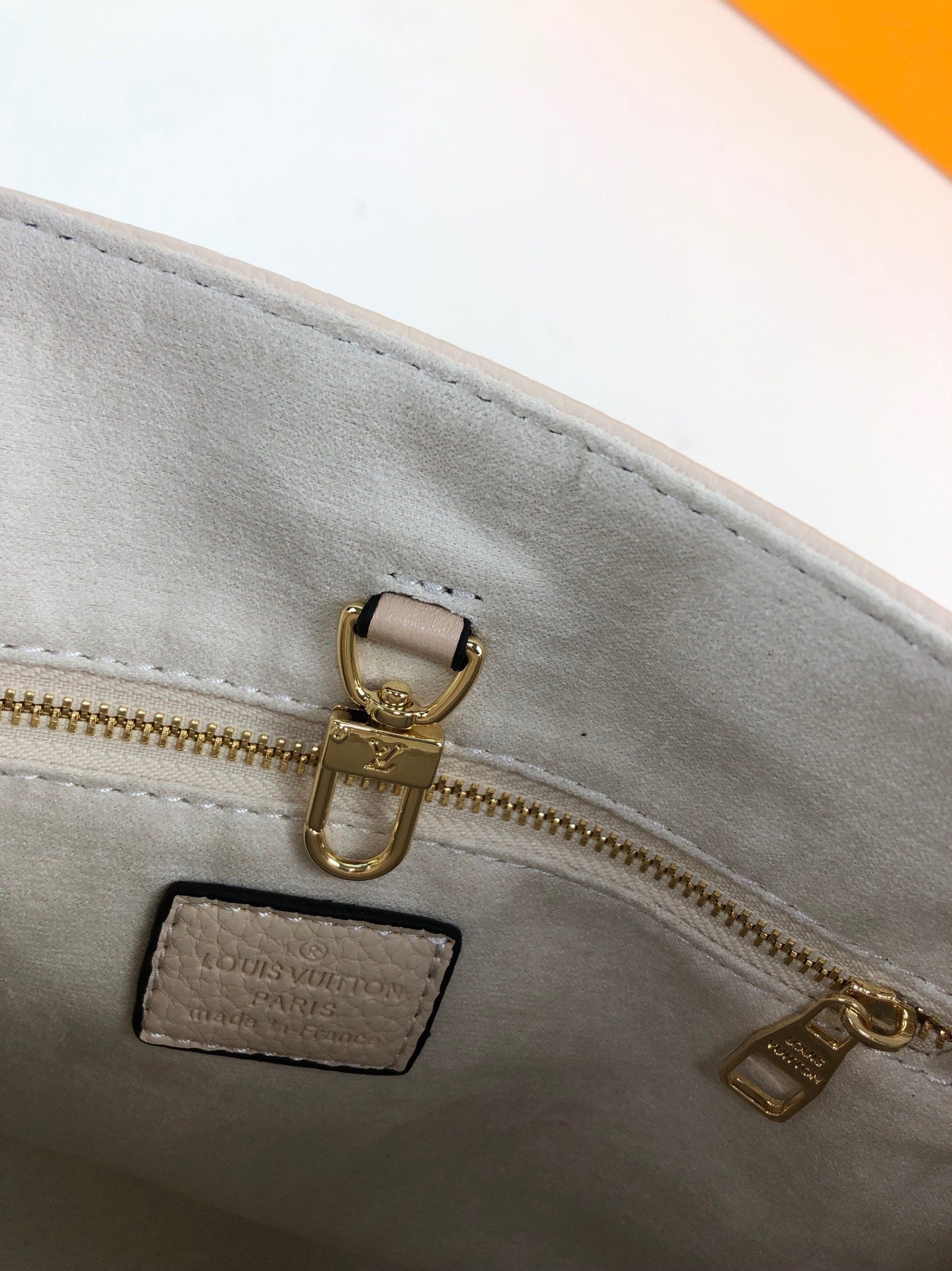 BL - High Quality Bags LUV 106