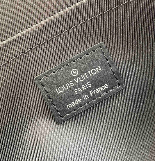 LV City Keepall Monogram Eclipse/Monogram Eclipse Reverse For Men, Bags, Shoulder And Crossbody Bags 10.6in/27cm LV M45936