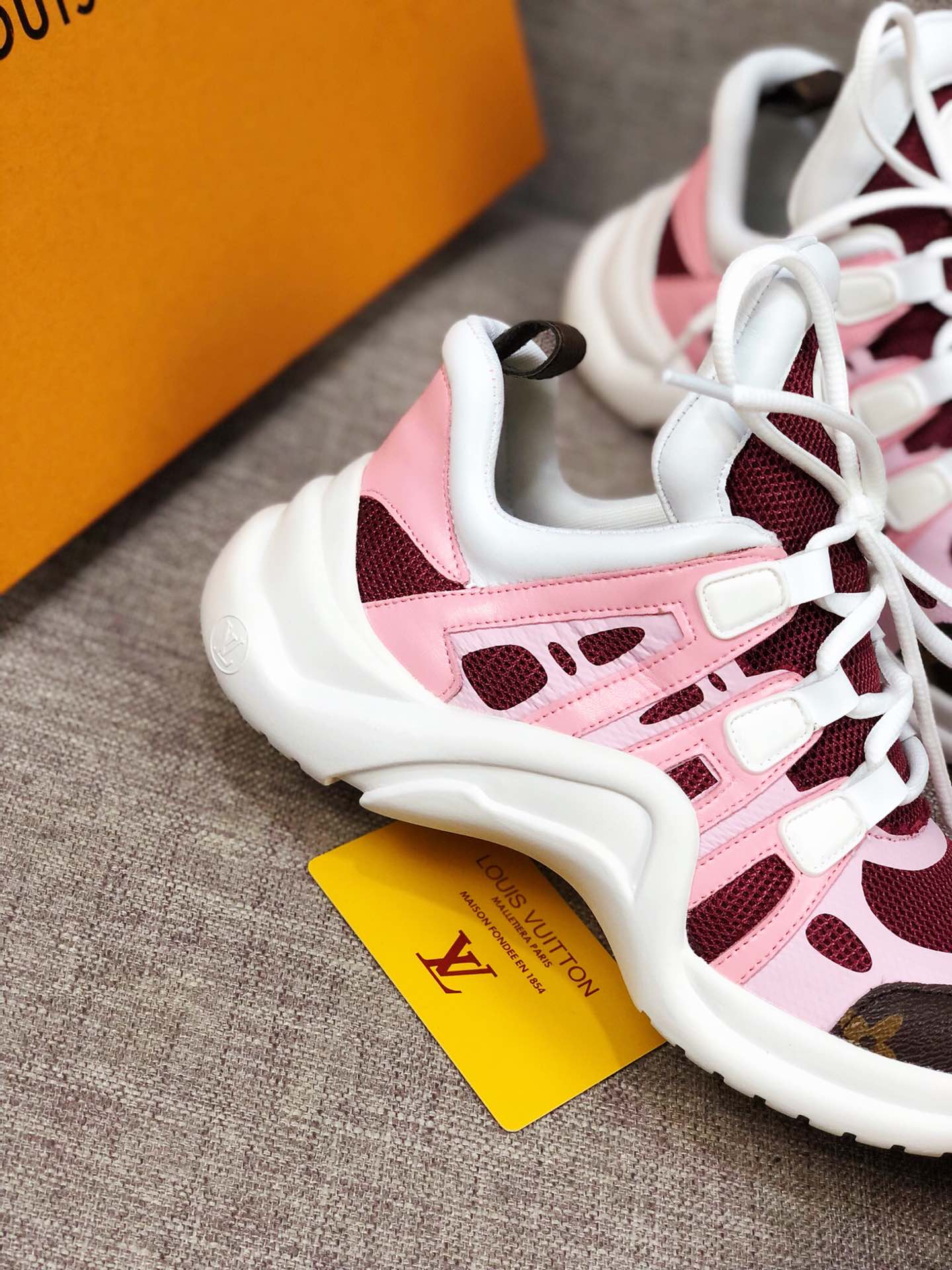 BL - LUV Archlight Pink Brown Sneaker